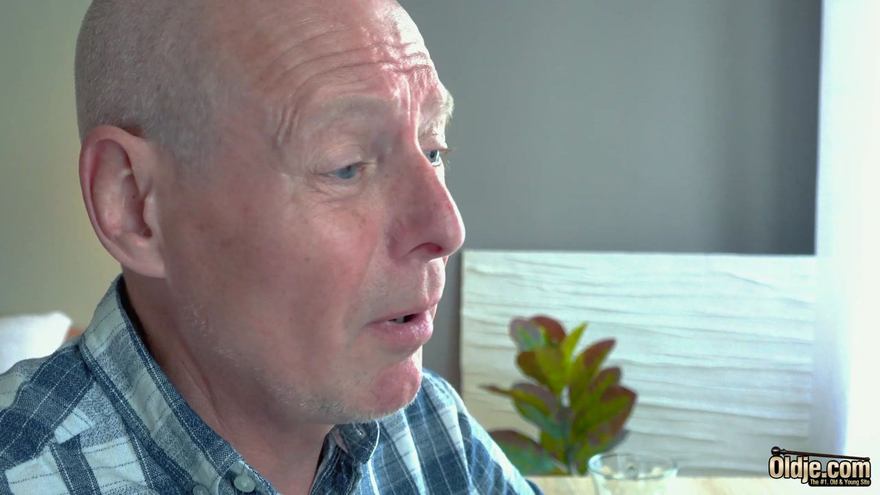 نيك كس – فتاة سمراء مثيرة | سكس مترجم