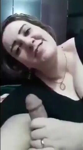 اجمد ميلف خبرة تمص زب عشيقها وتحلبه سكس مصري xnxx