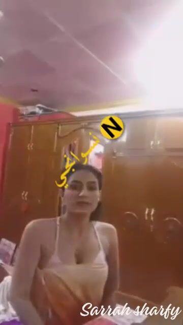 اندر ايدج جميلة تصور لحبيبها وهي بتغير ملابسها سكس نودز