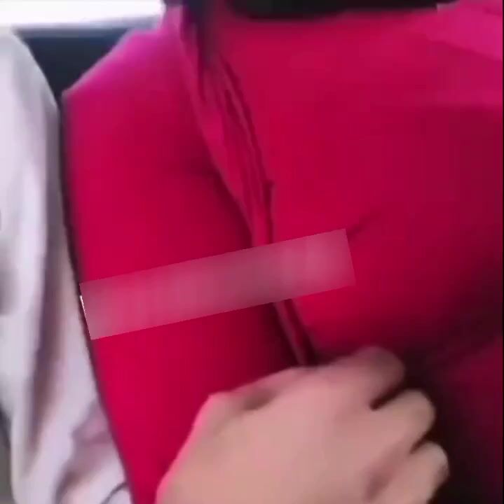 تحرش وتقفيش بزاز محجبة في الموصلات سكس تحرش مصري xnxx