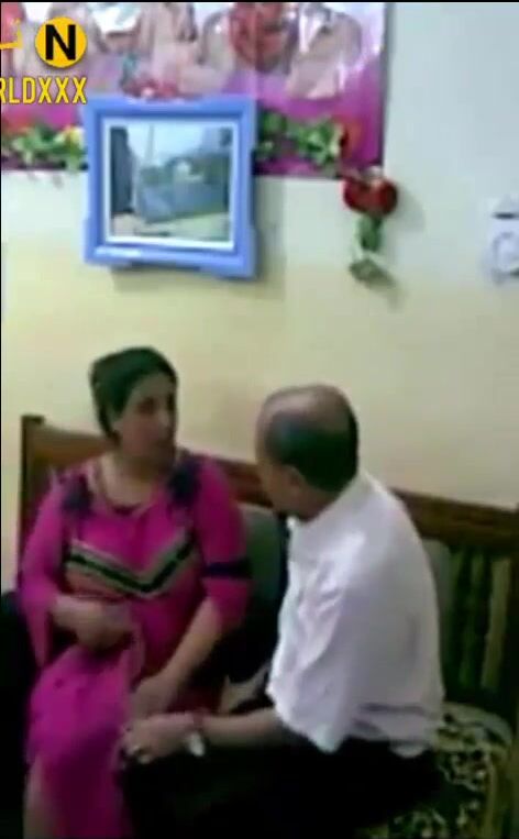 راجل كبير هايج ينيك مرات اخوه سكس مصري xnxx