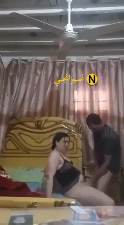 شرموطة لبن تخون زوجها مع جارهم سكس مصري xnxx