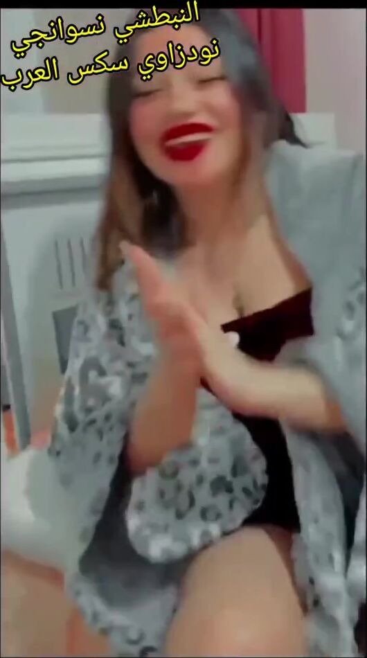 فضيحة بنت تيكتوكر تصور نودز لصاحبها سكس نودز مصري