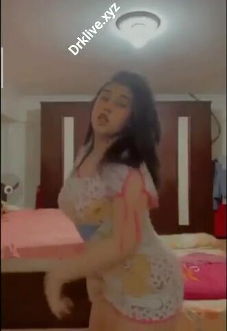 فيديو كول مع حبيبها ترقصله وتضرب سبعة ونص سكس نودز مصري