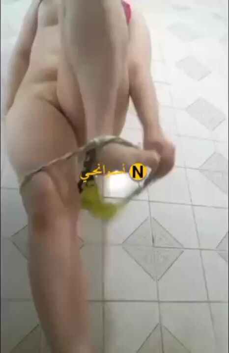 لبوة تقلع الكلوت وتلعب في كسها المبلول سكس نودز مصري