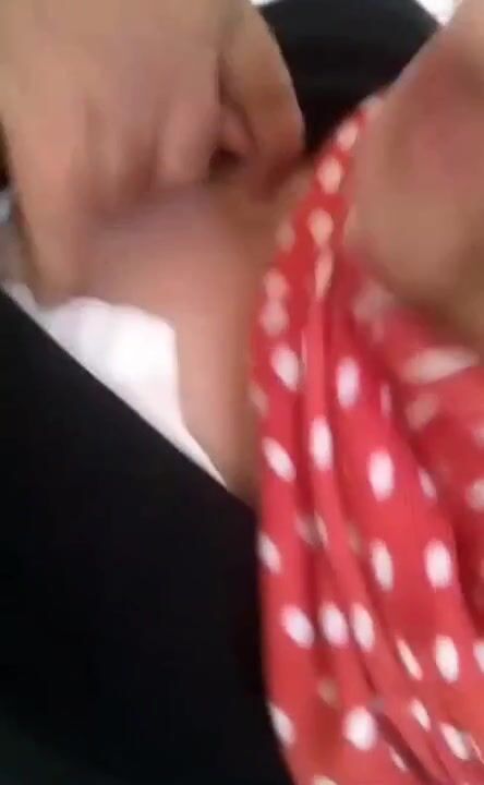 محجبة لبوة تمص زب زميلها في المكتب سكس مصري xnxx
