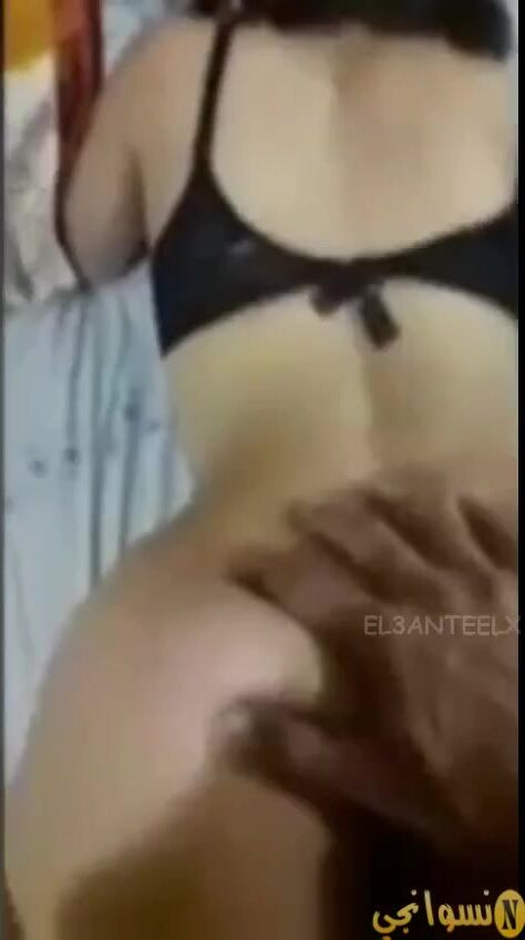مصرية مع عشيقها من الشغل يحجز فندق وياخدها ينيكها سكس مصري