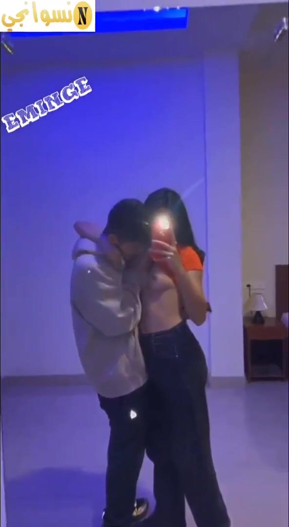 يرضع بزاز صاحبته وهي تصور ويفشخها نيك سكس مصري