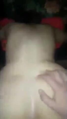 ينيكها جامد ويلسوع طيزها وهي تقوله زبك جامد اوي سكس مصري
