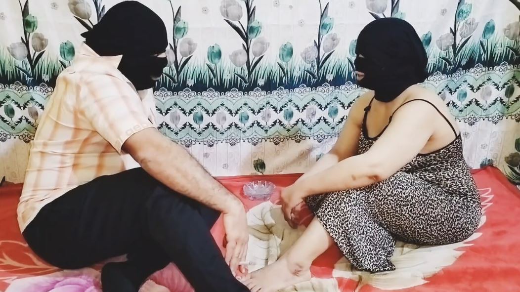 احمد ينيك حماته الهايجة بفيديو محارم مصري ساخن