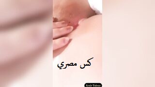 بنت هايجة علي الاخر بتلعب بكسها وكلام ساخن يخليك تقذف