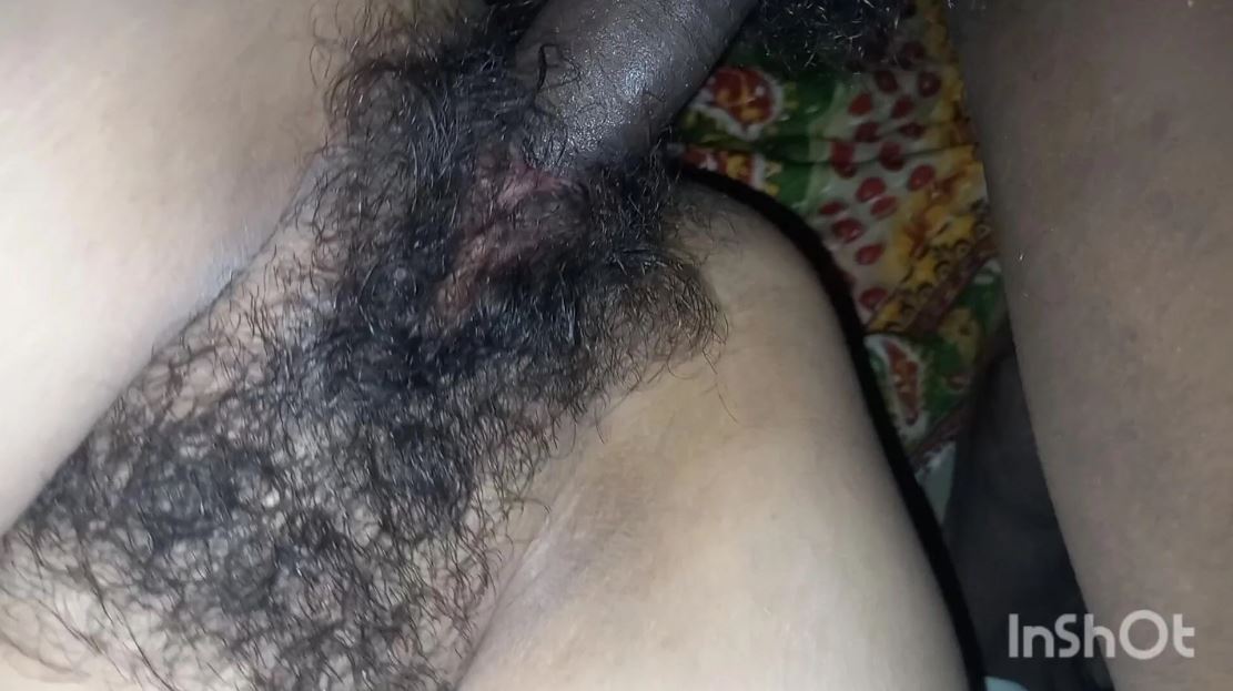 جماع هندي حقيقي لزوجيين مشعرين القضيب و الفرج