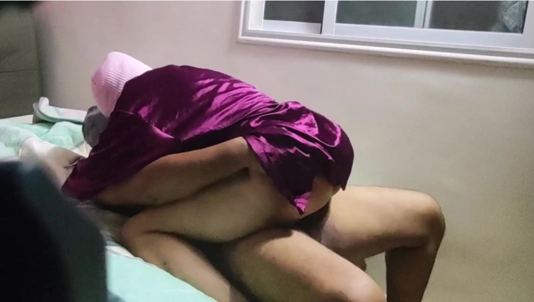 زوجان عربيان يمارسان الجنس بكل إحترافية